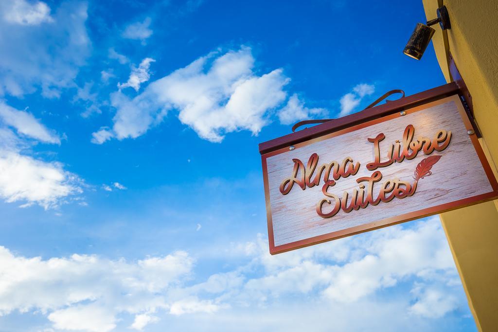 Alma Libre Suites Fira  Exterior foto